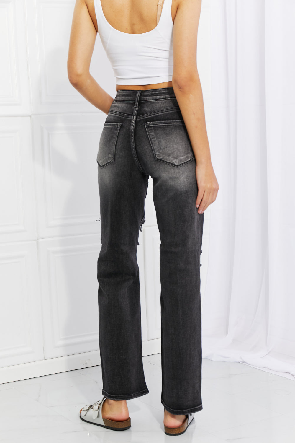 Lois Distressed Loose Fit Jeans